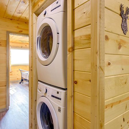 Gatlinburg Cabin With Game Room, Hot Tub And Mtn Views Exteriör bild