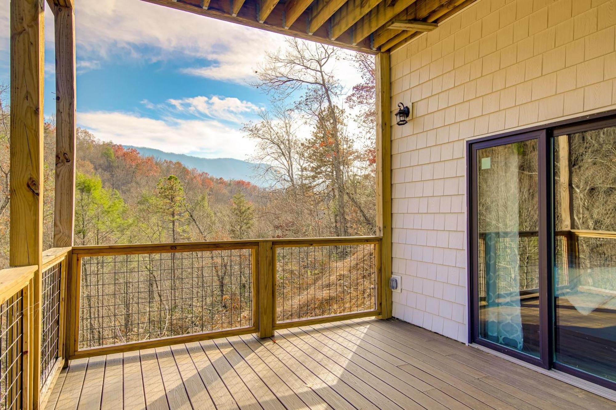 Gatlinburg Cabin With Game Room, Hot Tub And Mtn Views Exteriör bild