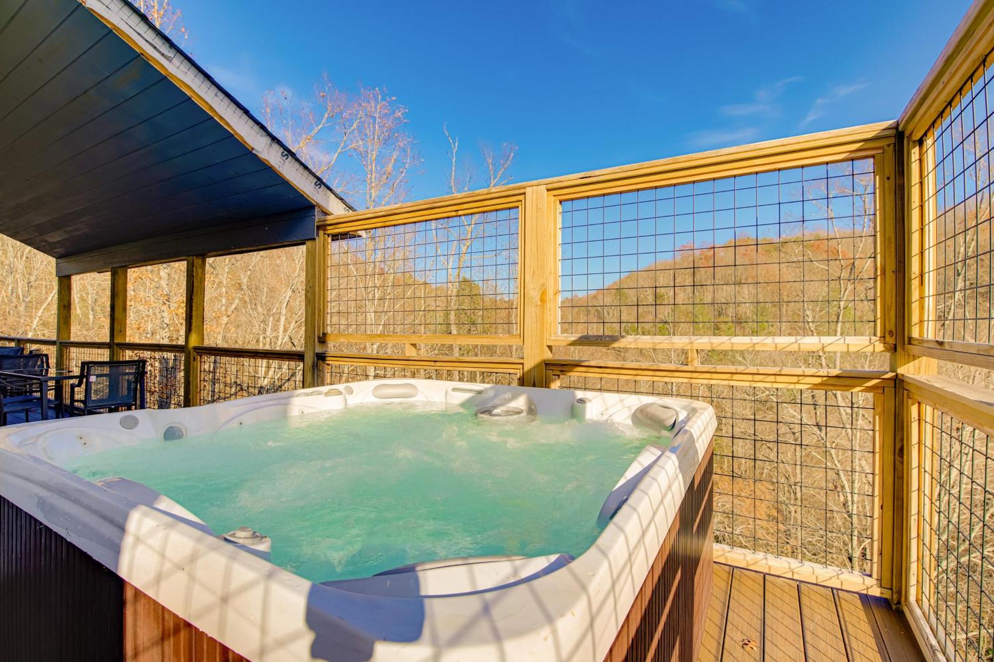 Gatlinburg Cabin With Game Room, Hot Tub And Mtn Views Exteriör bild