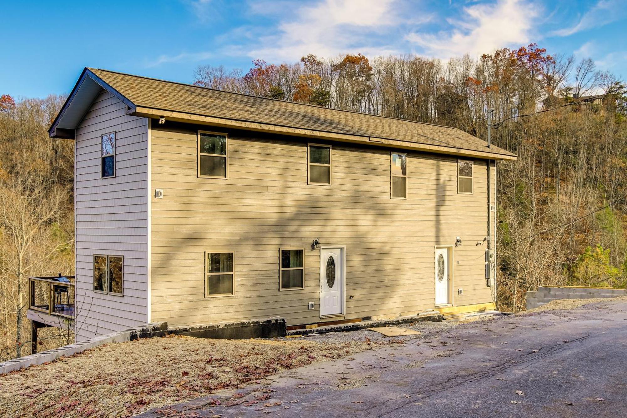 Gatlinburg Cabin With Game Room, Hot Tub And Mtn Views Exteriör bild